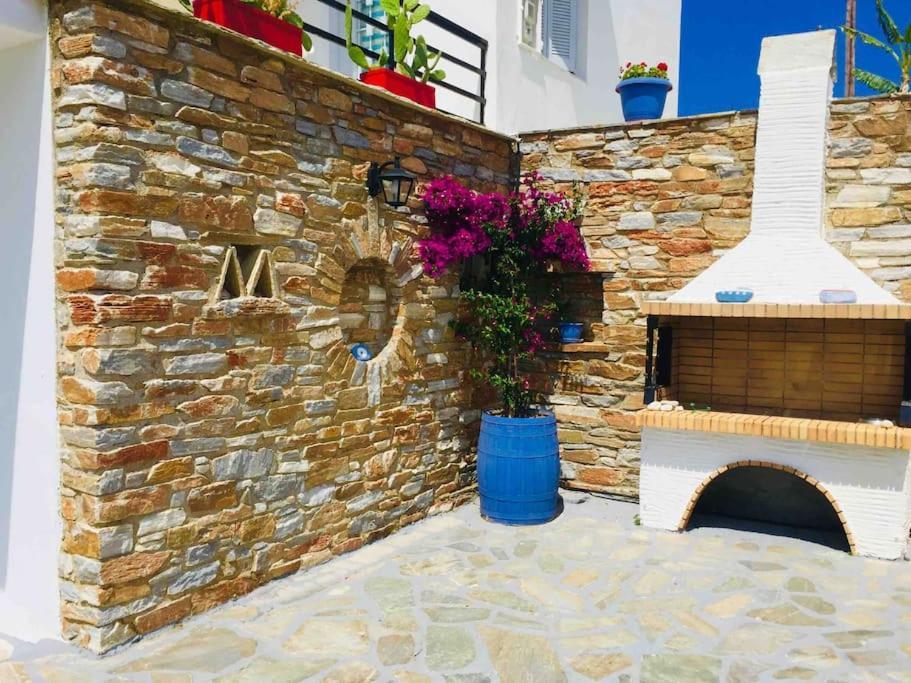 Cozy, Newly Renovated Apartment In Gavrio. Exterior photo