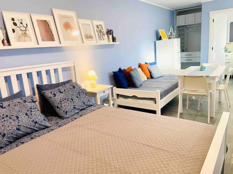 Cozy, Newly Renovated Apartment In Gavrio. Exterior photo
